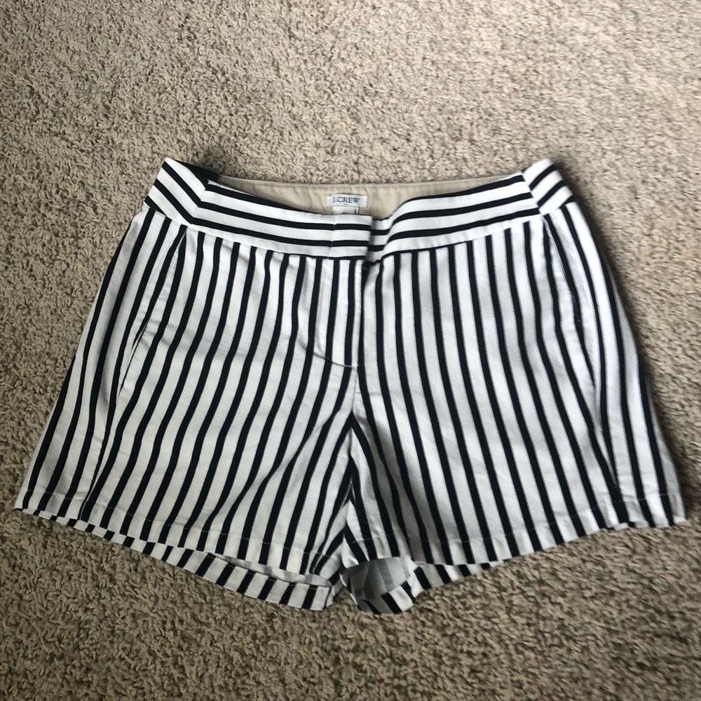 😍 NWT JCrew Navy & White Striped Shorts! 😍